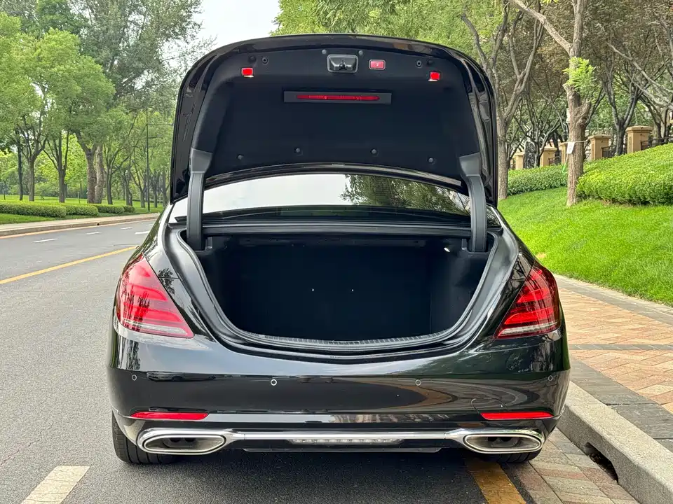Mercedes-Benz S-class Mercedes-Benz S-class