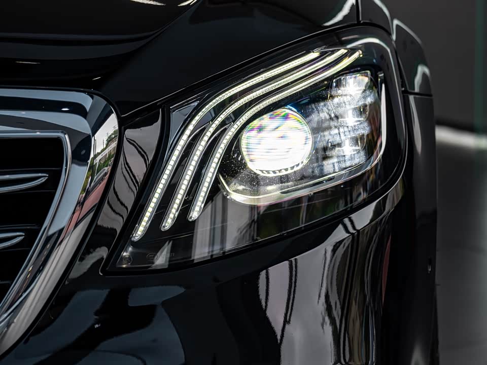 Mercedes-Benz S-class Mercedes-Benz S-class