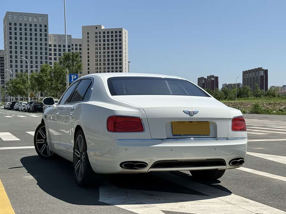 Bentley Flying