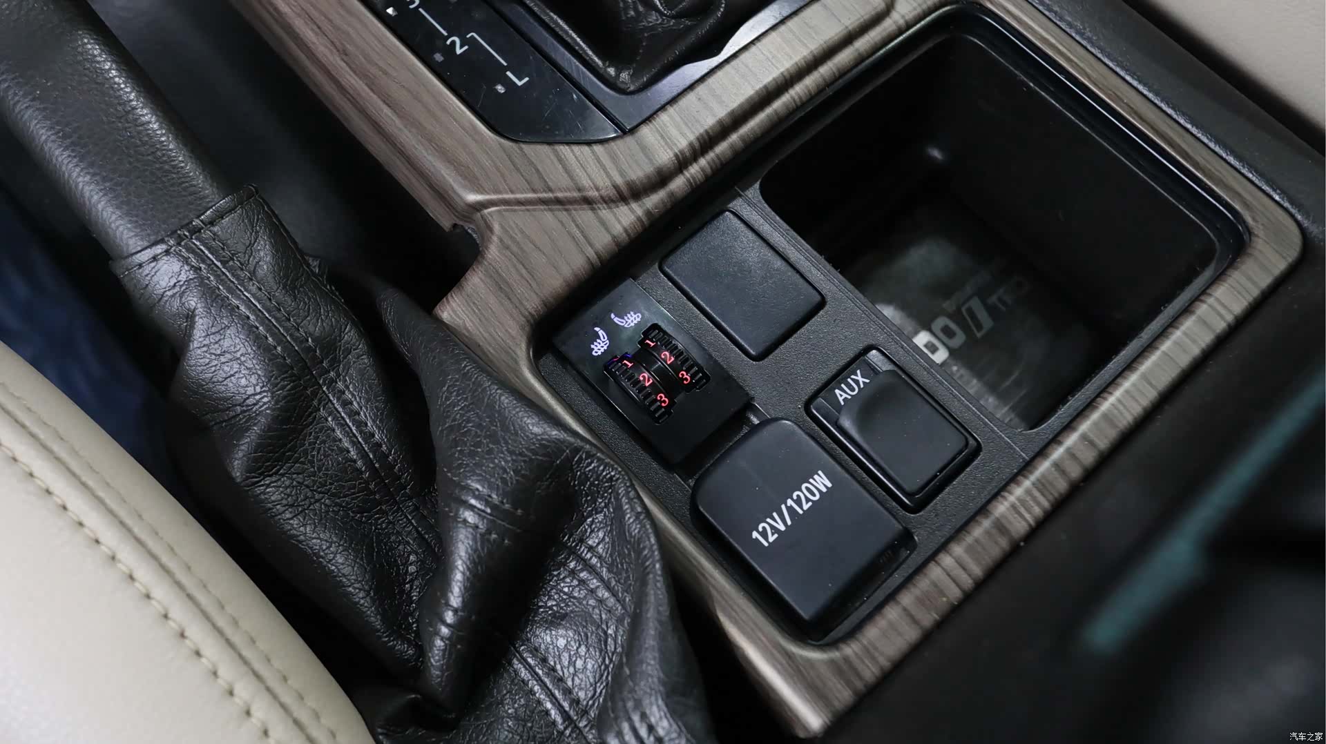 Toyota Prado, 2013 10