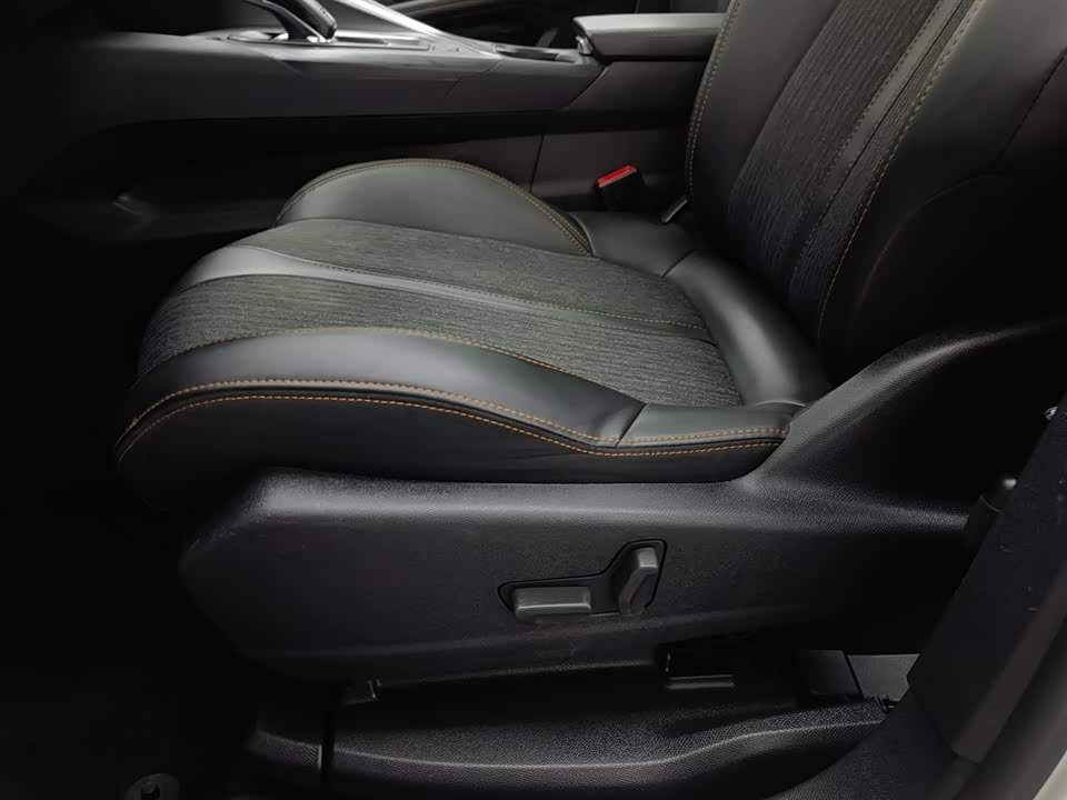 Peugeot 4008 Peugeot 4008