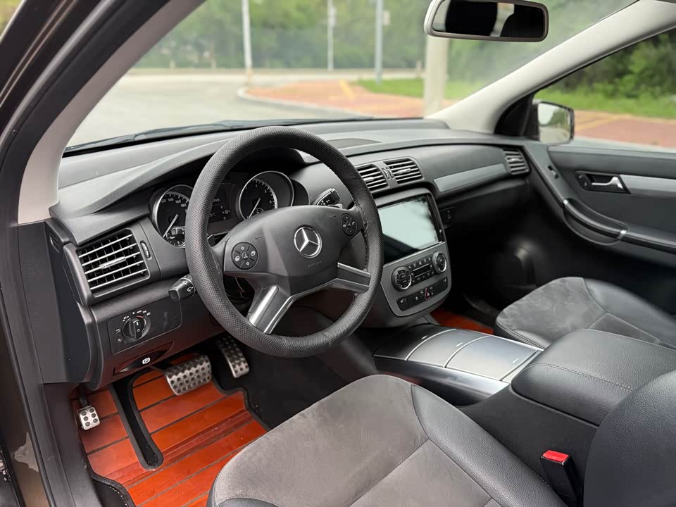 Mercedes-Benz R-class