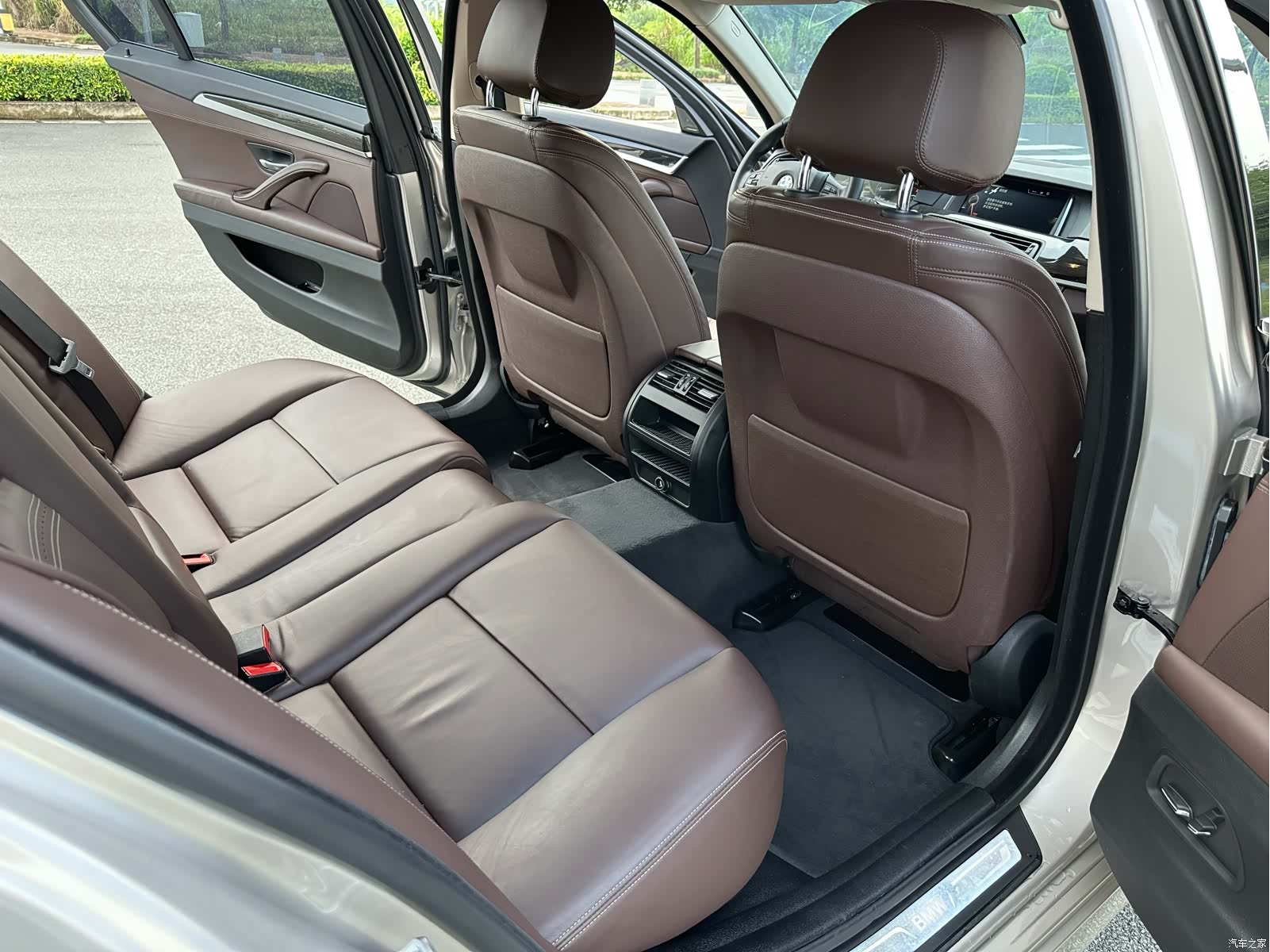 BMW 5 Series, 2015 11