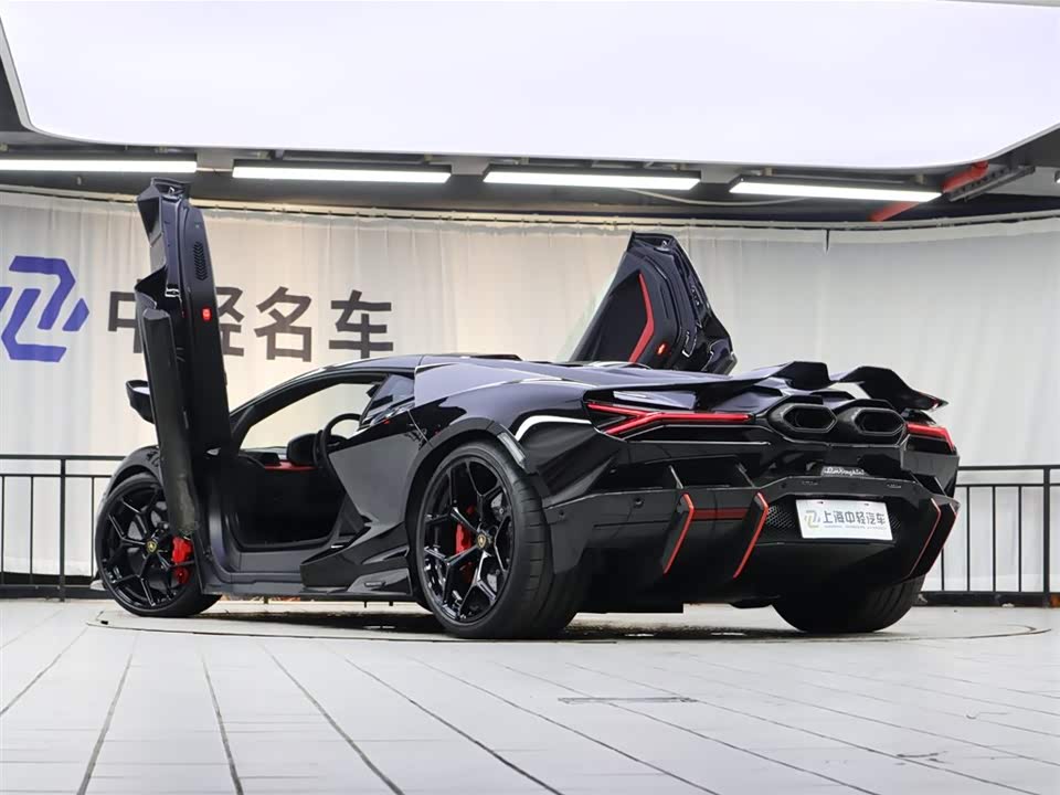 Lamborghini Revuelto Lamborghini Revuelto