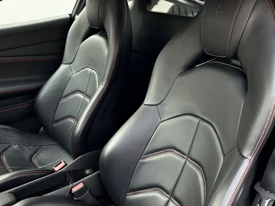 Ferrari 488