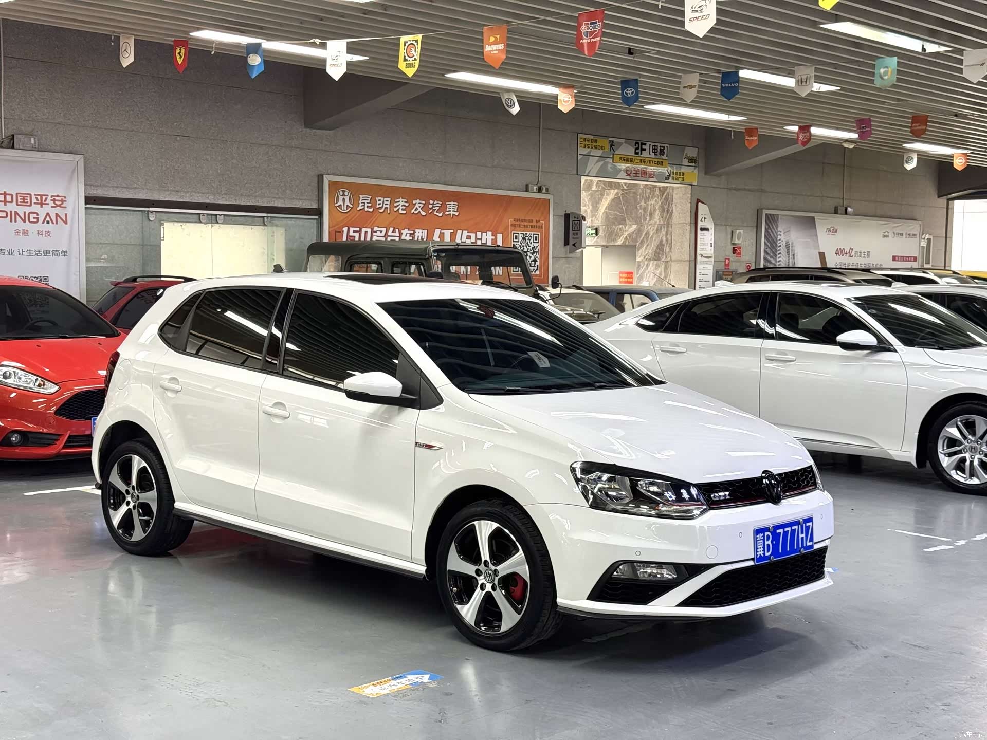 Volkswagen Polo, 2017 все фото