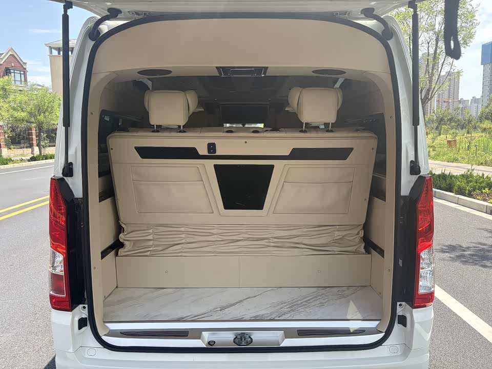 Toyota HIACE Toyota HIACE