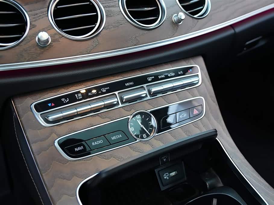 Mercedes-Benz E-class Mercedes-Benz E-class