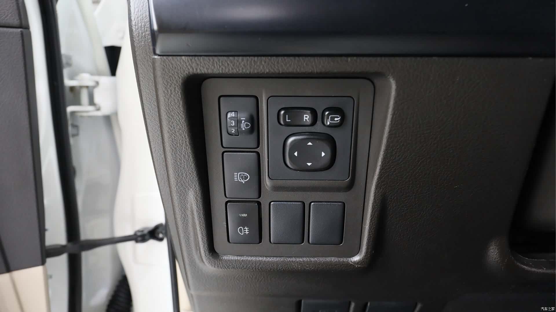 Toyota Prado, 2013 15