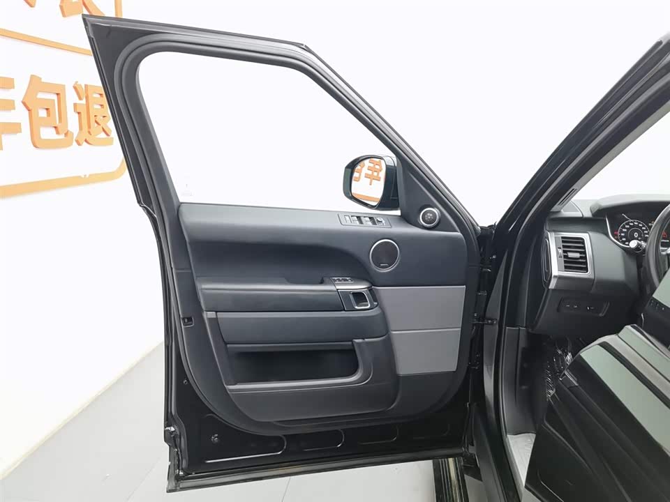 Land Rover Range Rover Sport Land Rover Range Rover Sport