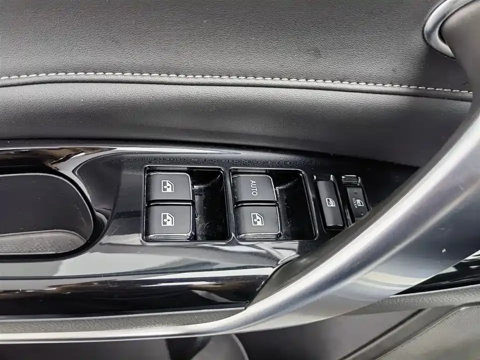Changan CS95