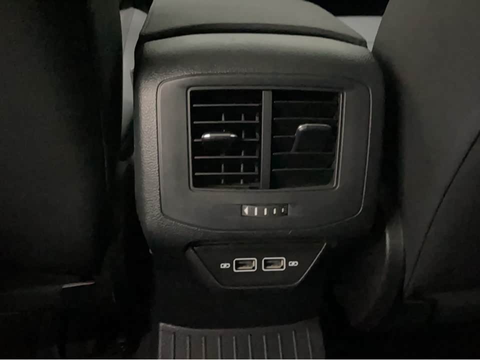 Volkswagen T-ROC exploring Songs