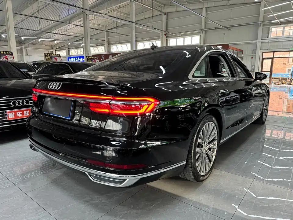 Audi A8