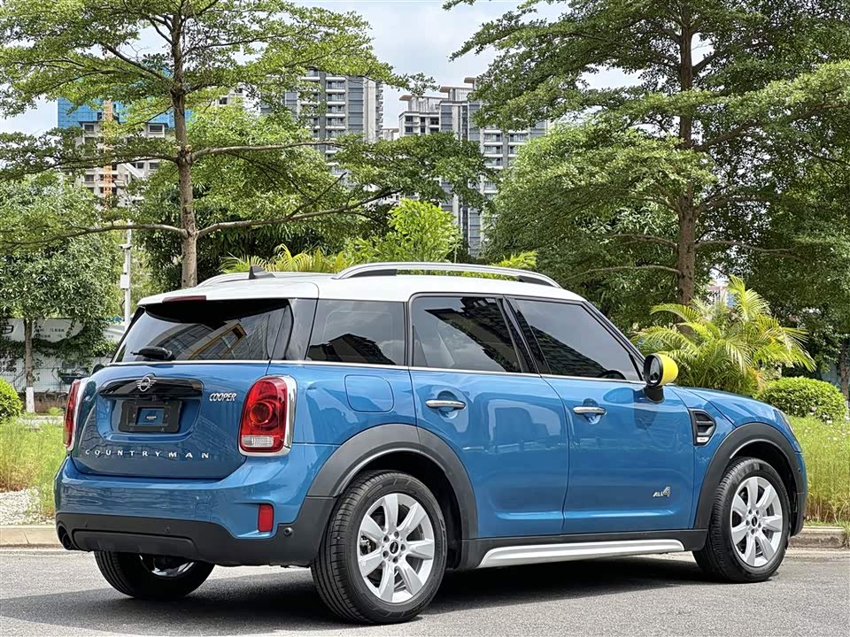 MINI COUNTRYMAN