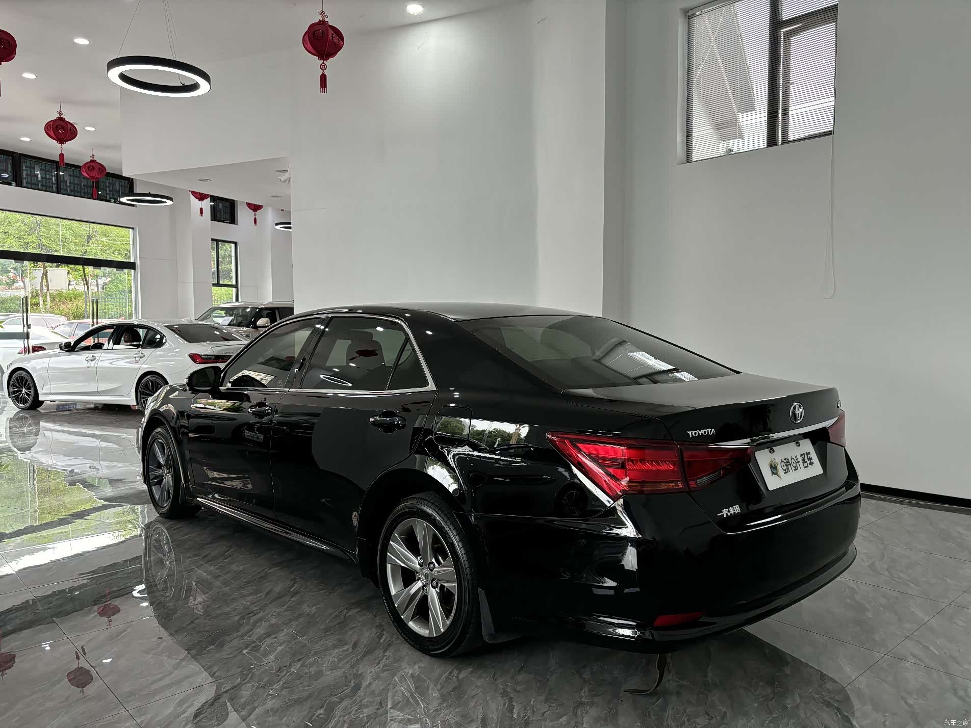 Toyota Crown, 2017 6