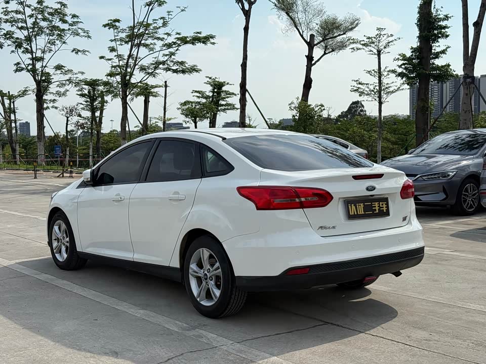 Ford Fox