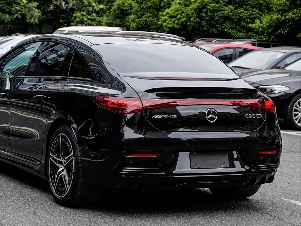 Mercedes-Benz EQE AMG