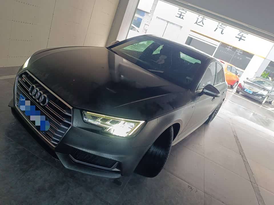 Audi S4 Audi S4