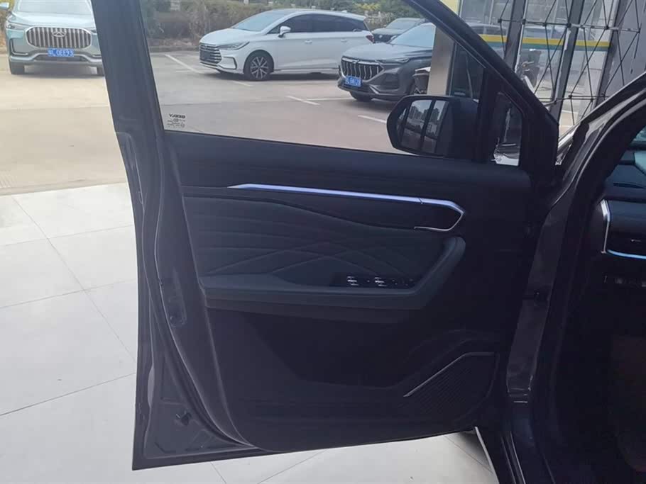 Geely Haoyue L Geely Haoyue L