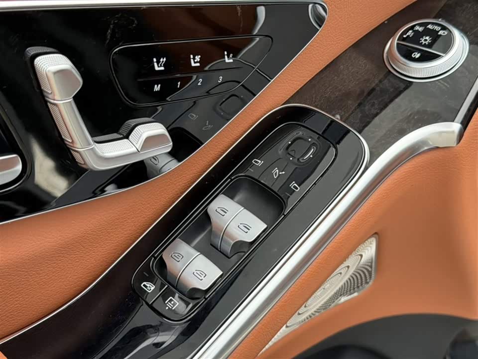 Mercedes-Benz S-class Mercedes-Benz S-class
