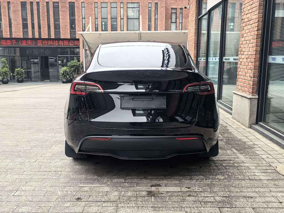 Tesla Model Y Tesla Model Y