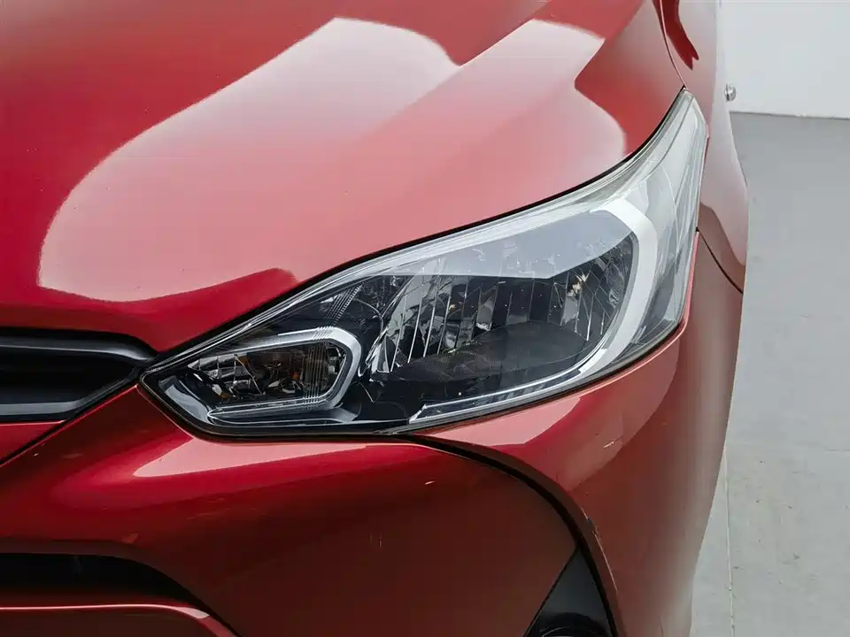 Toyota YARiS L to enjoy Toyota YARiS L to enjoy