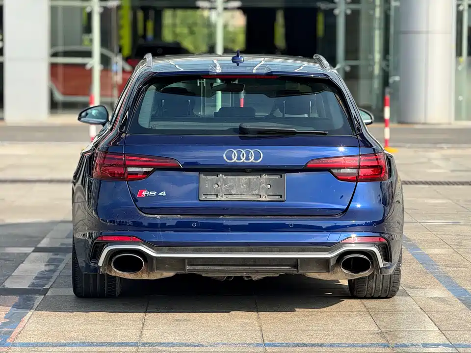 Audi RS 4