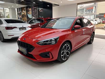 福克斯 2021款 三厢 ecoboost 180 自动st line