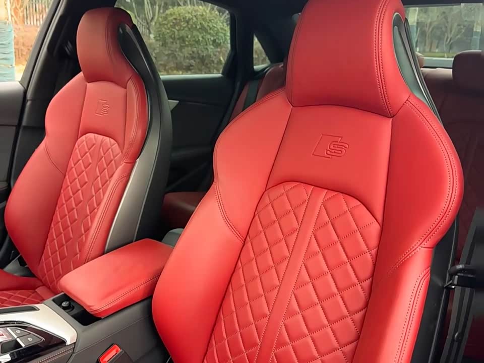 Audi S4