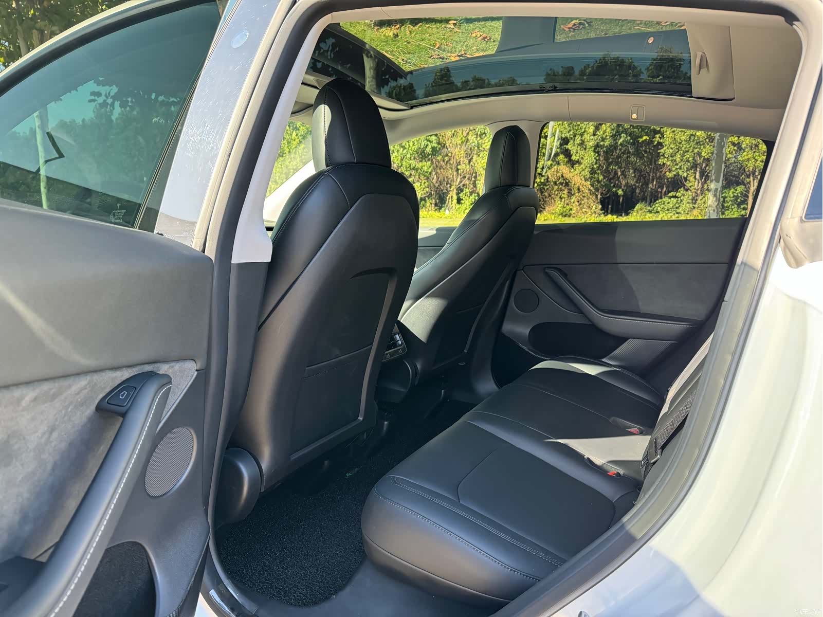 Tesla Model Y, 2022 8