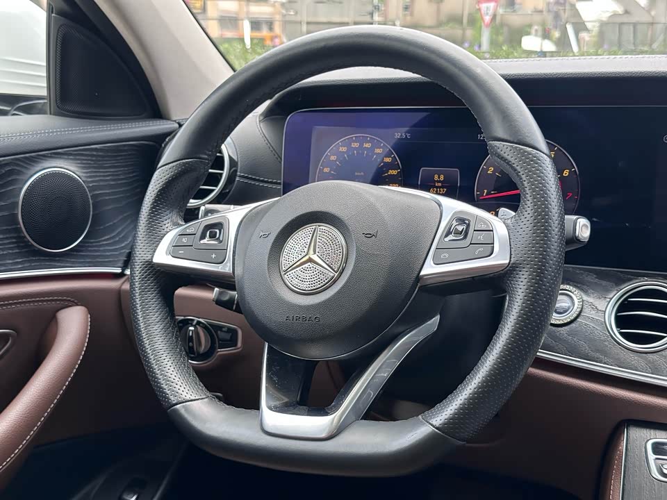 Mercedes-Benz E-class Mercedes-Benz E-class