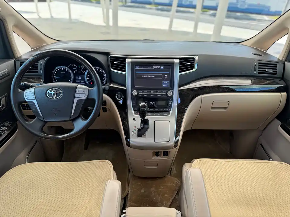 Toyota Elfa Toyota Elfa