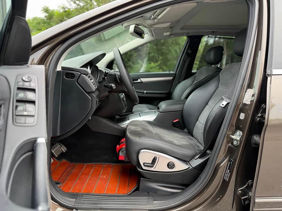 Mercedes-Benz R-class