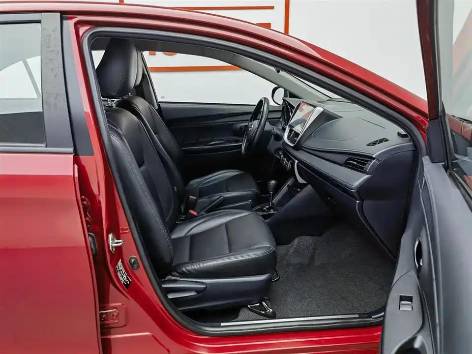 Toyota YARiS L to enjoy Toyota YARiS L to enjoy