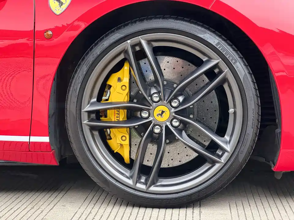 Ferrari 488