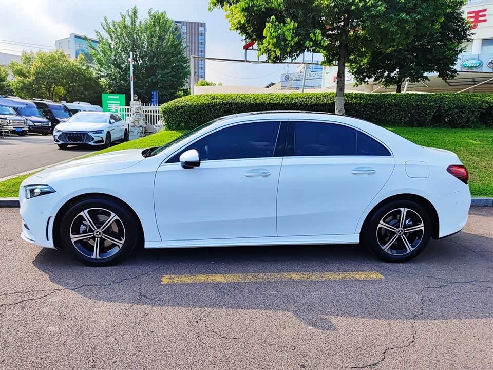 Mercedes-Benz Class A Mercedes-Benz Class A