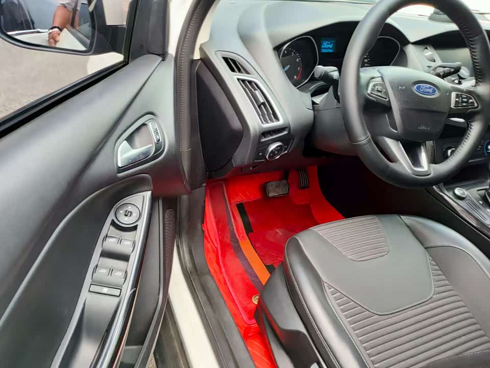 Ford Fox