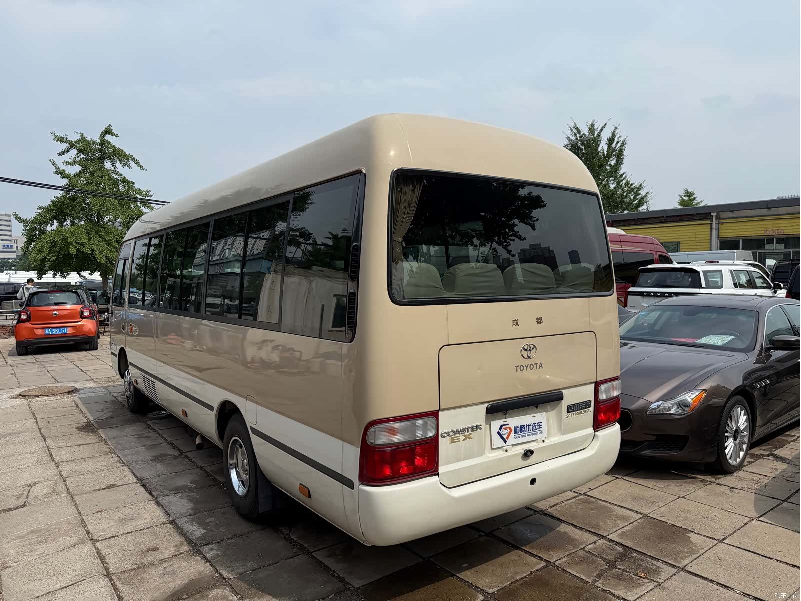 Toyota Coaster, 2011 6