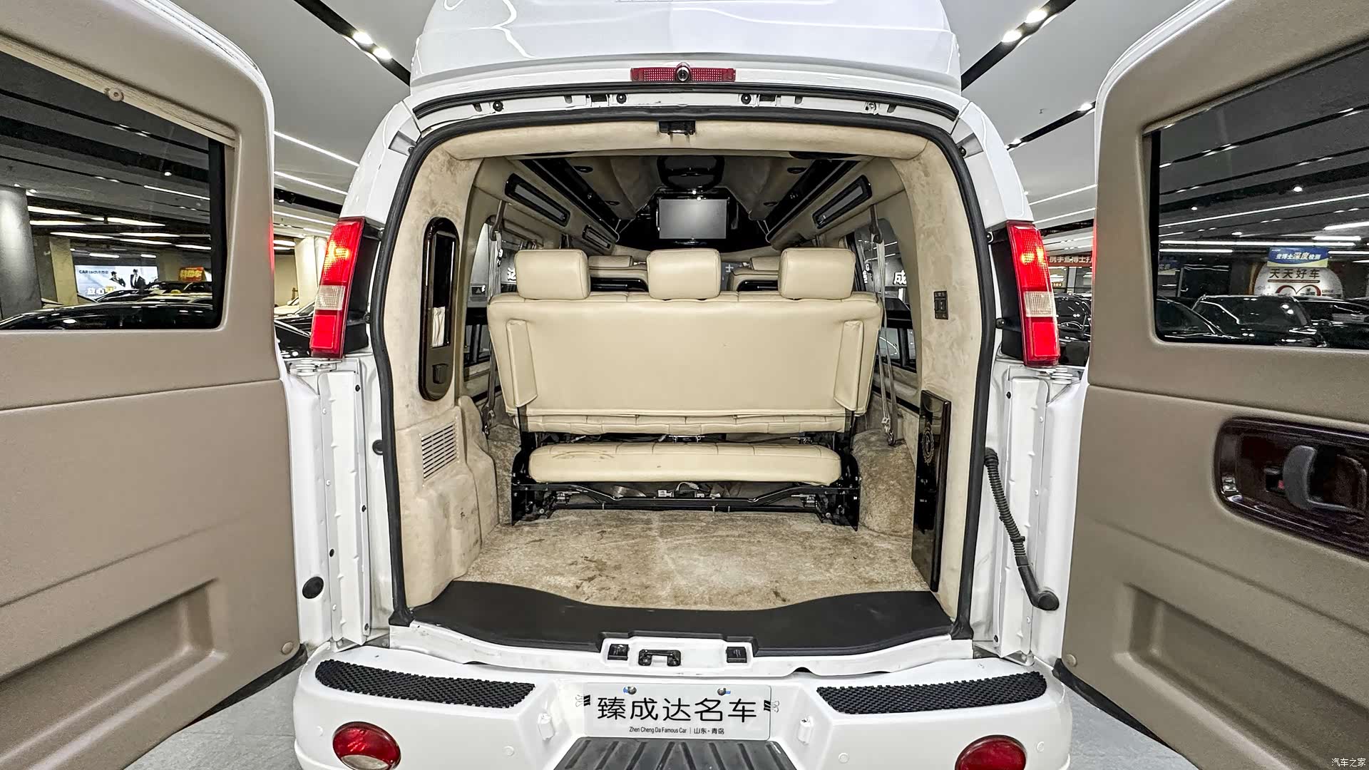 GMC SAVANA, 2016 21