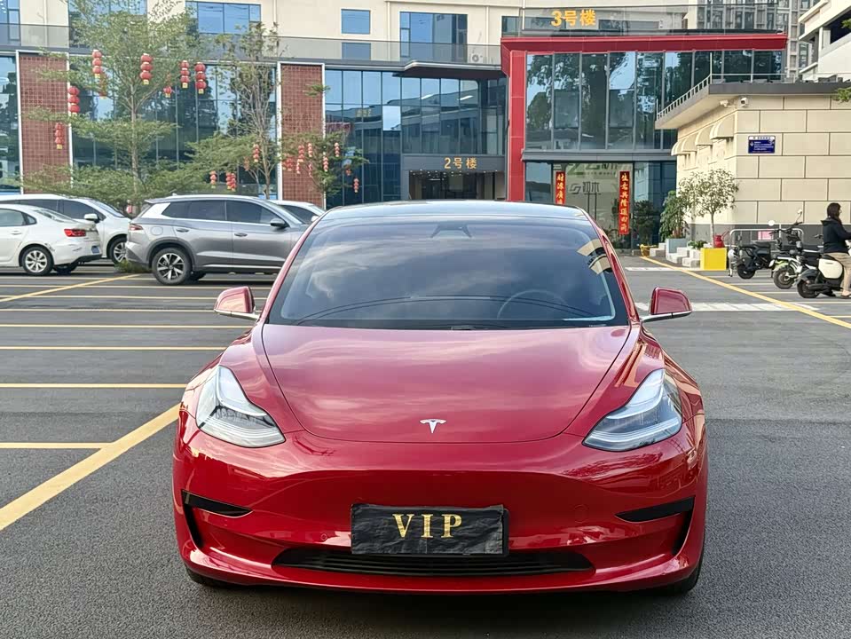 Tesla Model 3 Tesla Model 3