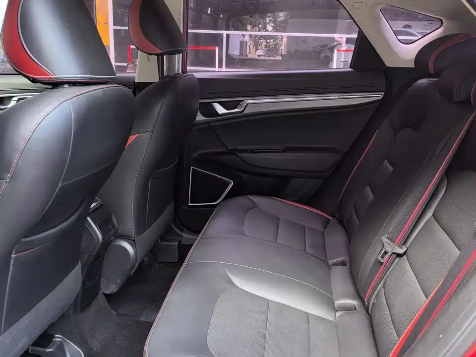 Geely Emgrand GS