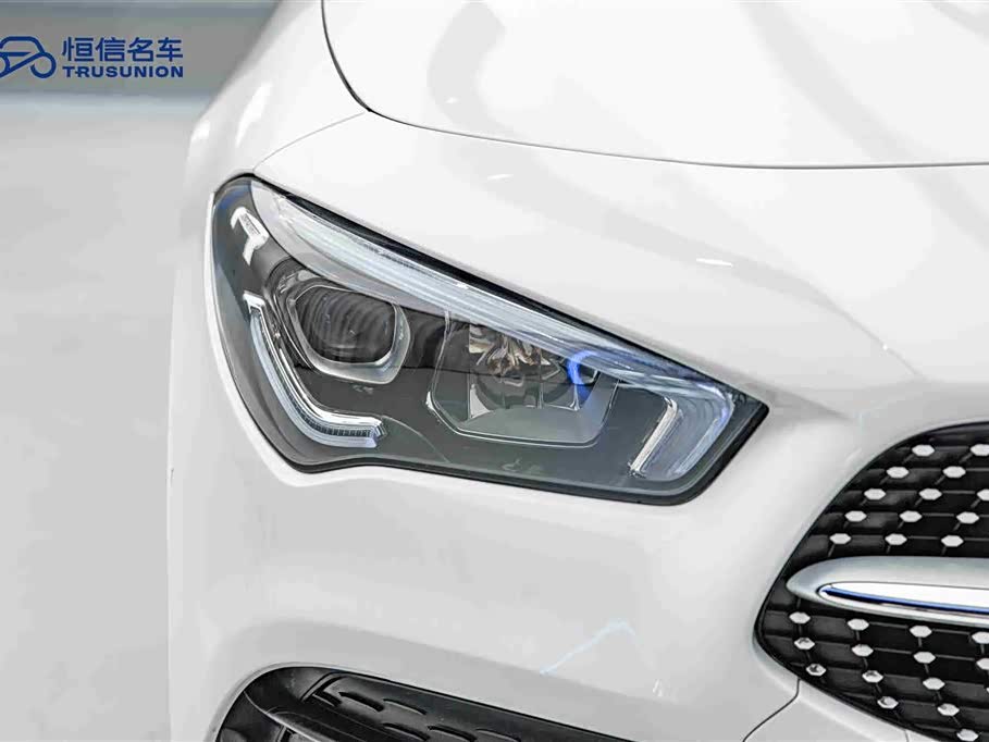 Mercedes-Benz CLA Mercedes-Benz CLA