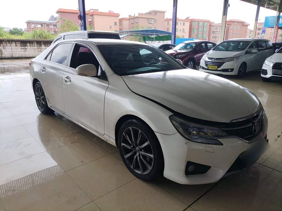 Toyota Reiz