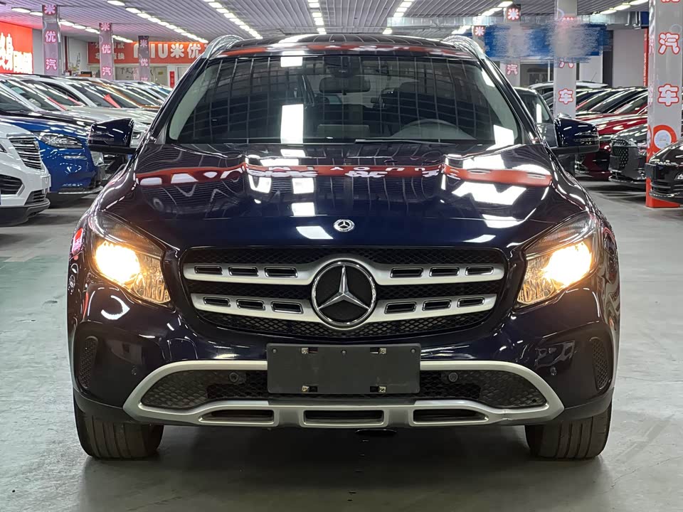Mercedes-Benz GLA