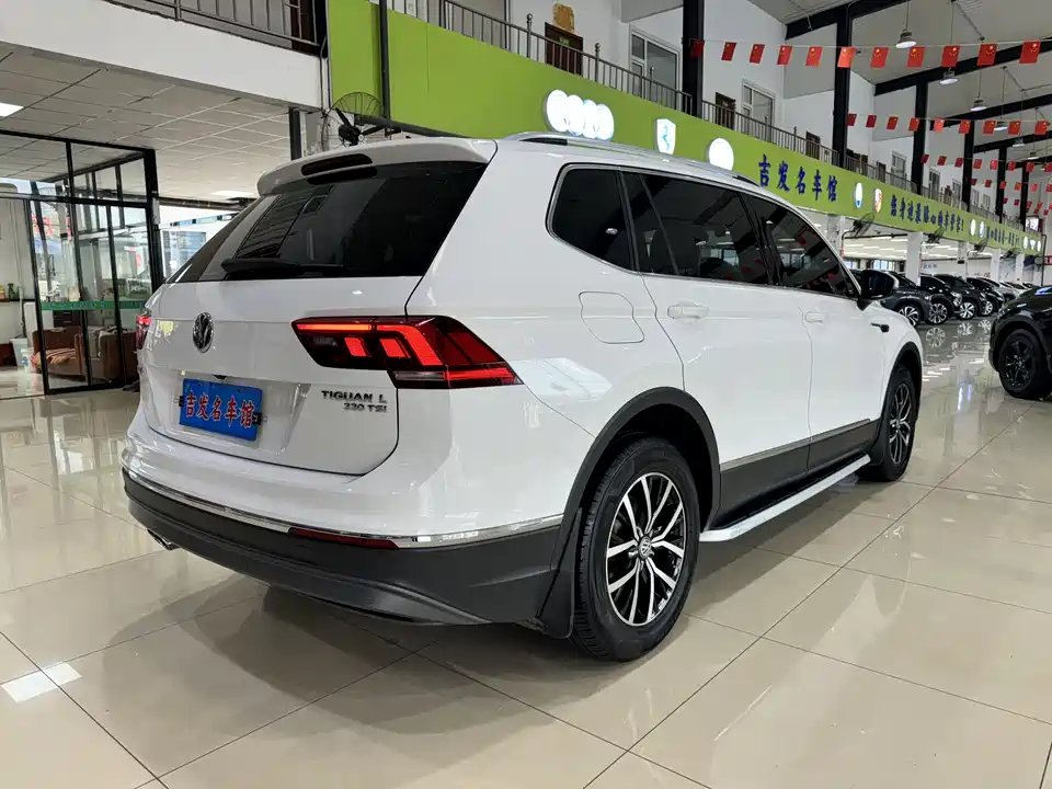 Volkswagen Tiguan L