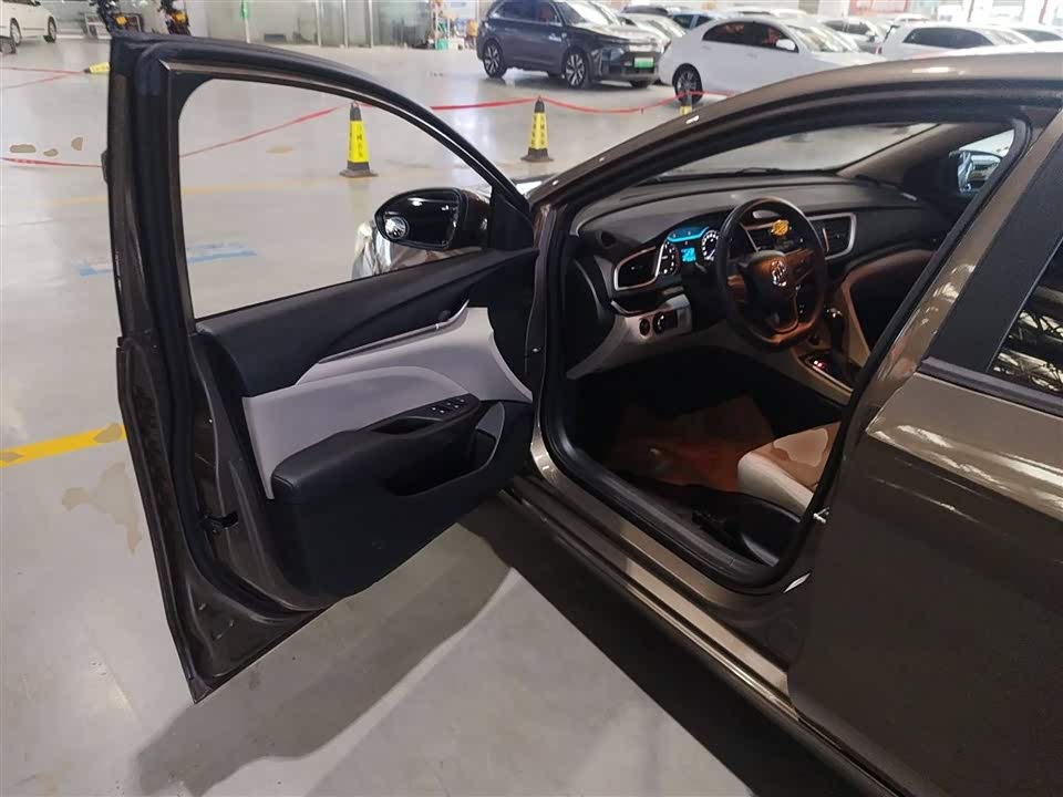 Buick Yinglang