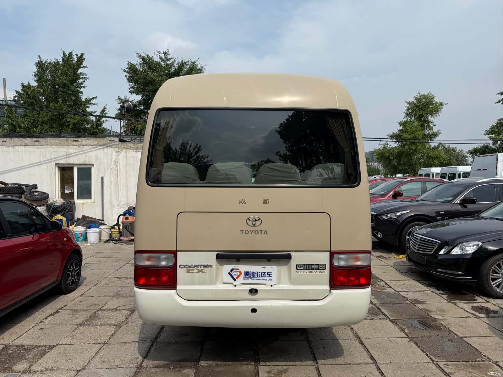 Toyota Coaster, 2011 все фото