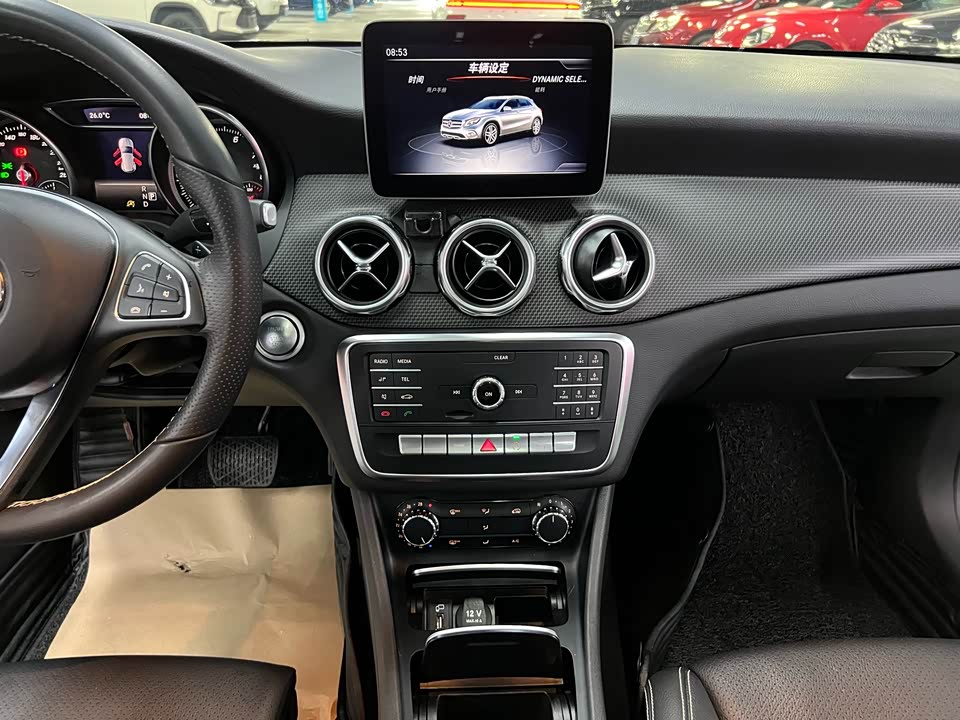 Mercedes-Benz GLA