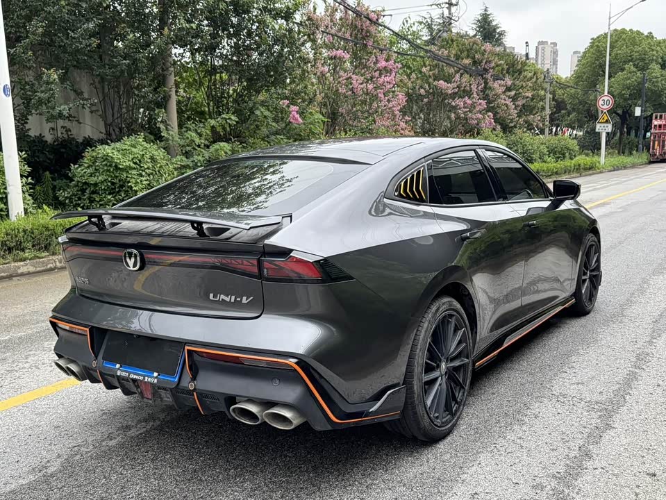 Changan UNI-V Changan UNI-V