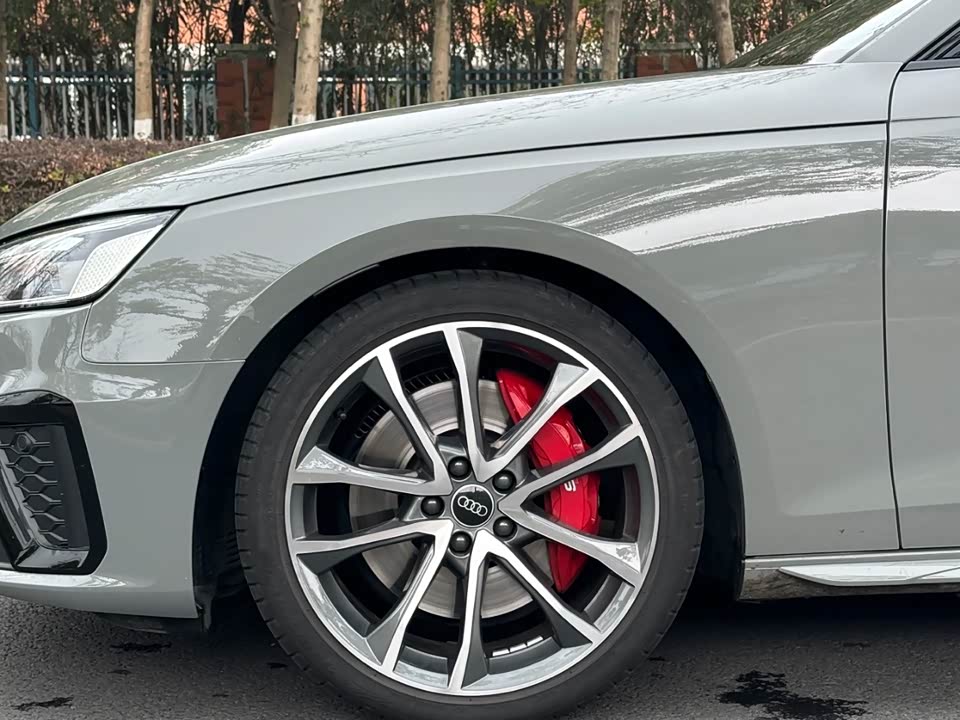 Audi S4